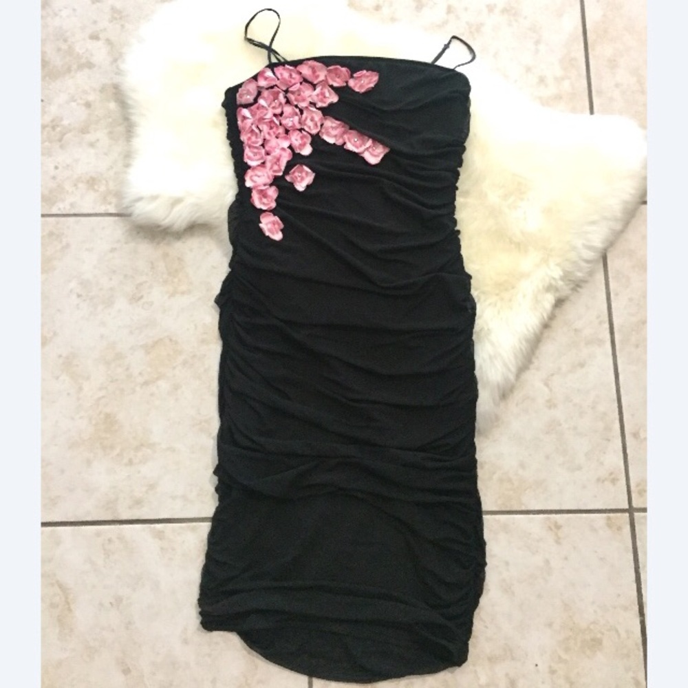 Betsy Johnson 3D flowers tight dress